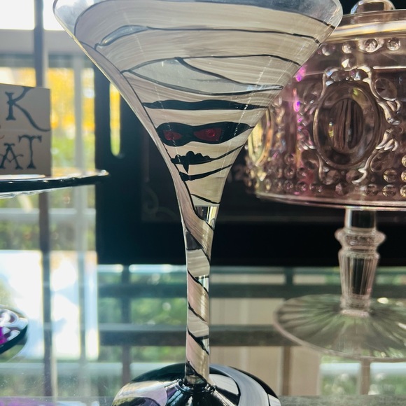 Lolita “Love My Martini” Glass. Mummy- tini with Box - Picture 2 of 4